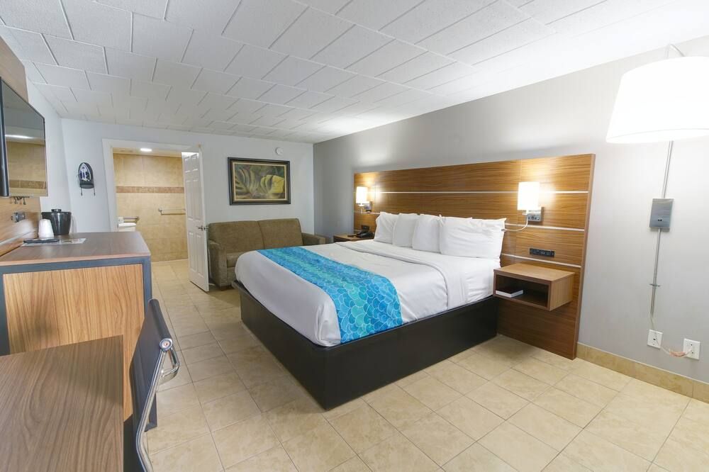 Bedroom view of Oceans 2700