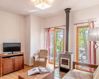 Cottage cosy pour 7 | Terrasse et cuisine privées! - Eppe-Sauvage - Salon