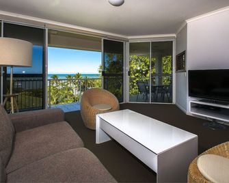 On The Beach Apartments - Cairns