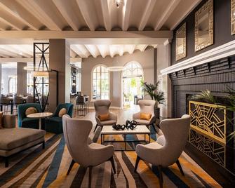 Crowne Plaza Resort Phoenix - Chandler Golf Resort By IHG - צ'נדלר - טרקלין