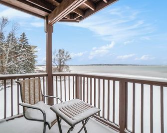 Beachside 214 Luxury Condo on the Beach - Traverse City - Balcony