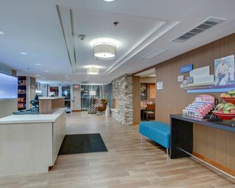 Fairfield Inn by Marriott Amesbury - Amesbury - Front desk