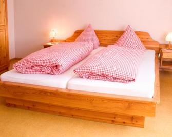 Landgasthaus Moselhöhe - Altlay - Schlafzimmer