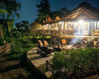 Sapana Village Lodge - Sauraha - Patio