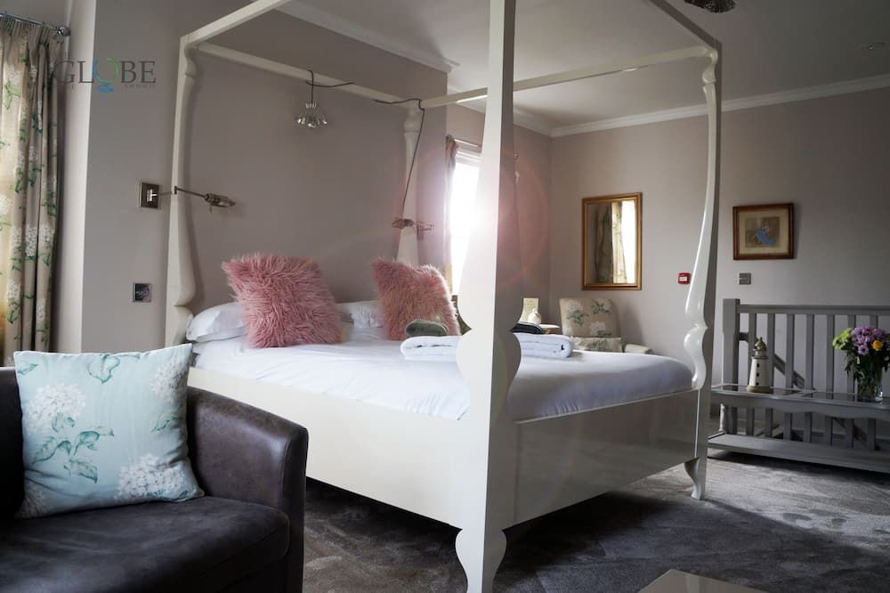 The Globe Angle - Milford Haven - Camera da letto