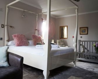 The Globe Angle - Milford Haven - Camera da letto