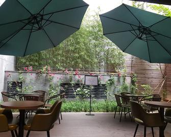 Hotel Thomas Myeongdong - Seoul - Patio