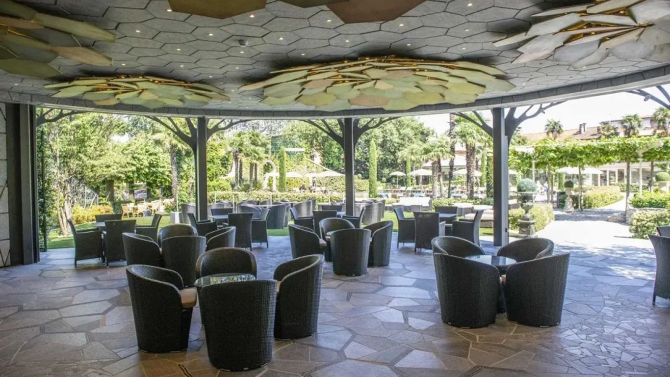 هوتل سيمبلون