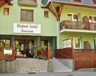 Hotel Hajnal - Mezőkövesd - Building