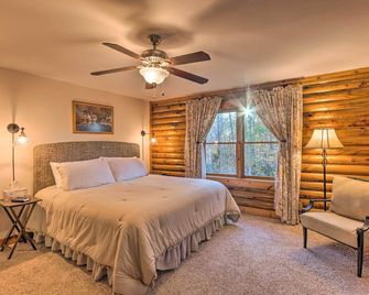 Blue Ridge Mtn Cabin Near Hiking and Biking Trails! - Travelers Rest - Bedroom