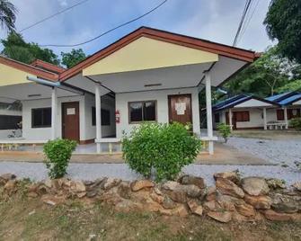 pineapple resort - Pran Buri - Edificio