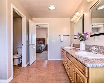 3 Mi to Lake Powell Pet-Friendly Page Home - Page