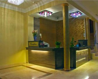 Hotel Prestige - Brussels - Front desk