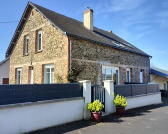 Gite De Groupe - 14 Personnes - Bellevigne-en-Layon - Edificio