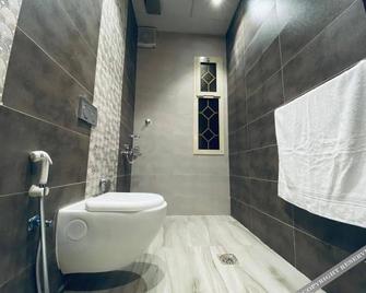 Diamond Suites - Medina - Baño