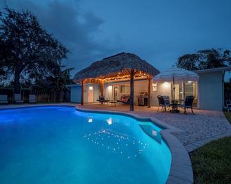 Deerfield Beach Boca Raton with pool 1 mile from the beach - Deerfield Beach - Pool