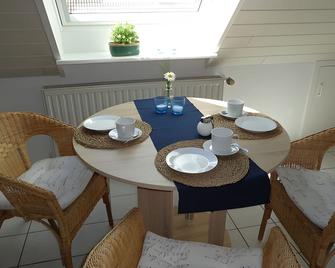 Ferienwohnung Schwalbennest - Niebüll - Dining room