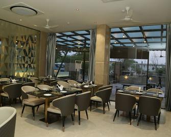 Hotel Ruturaj Regency - Dhule - Restaurant