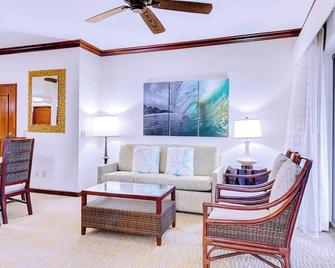 Gorgeous Beachfront Koolina Club Resort+amenities, 2-Bedroom Condo Island View - Kapolei - Living room
