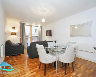 Spacious City Centre Apartment - Manchester - Yemek odası