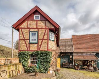 Escape Near River, Wolfsberg - Зангергаузен - Будівля