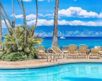 Napili Shores D229 Studio Bedroom Condo by RedAwning - Kahana - Uima-allas