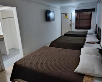 Hotel Estrella - Matamoros - Bedroom