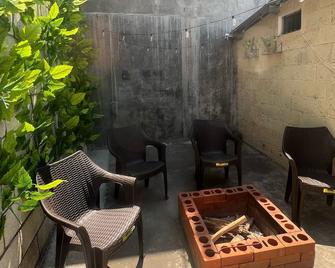 Charming 2-bedroom house in delightful San Lucas Tolimán with WiFi - San Lucas Tolimán - Patio