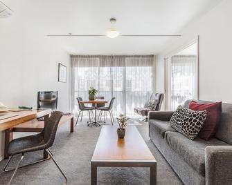 Punthill Little Bourke - Melbourne - Living room