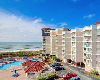 Delightful beachfront condo with ocean views, pool, gym, sauna & tennis - North Topsail Beach - Edificio