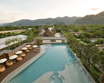 Viewpoint Khao Yai Hotel - Mu Si - Zwembad