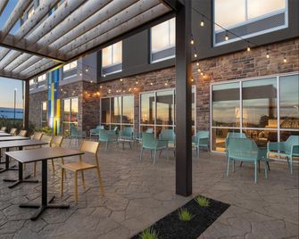 Home2 Suites by Hilton Burlington - Westampton - Building