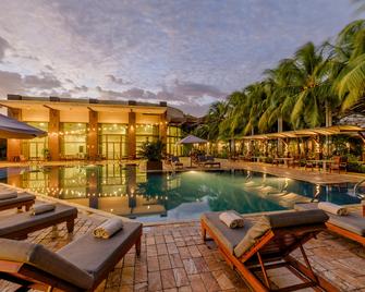 Holiday Inn Managua - Convention Center By IHG - מנגואה - בריכה