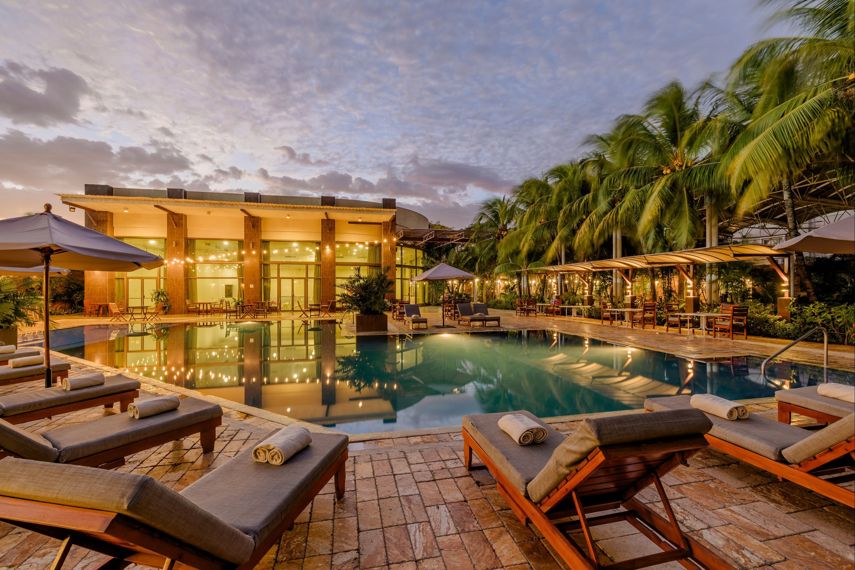 Holiday Inn Managua - Convention Center By IHG - מנגואה - בריכה
