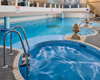 The Rembrandt - London - Pool