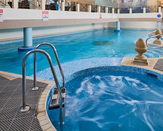The Rembrandt - London - Pool