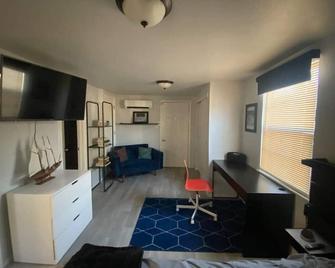 Simply Cozy Studio Guesthouse - Sacramento