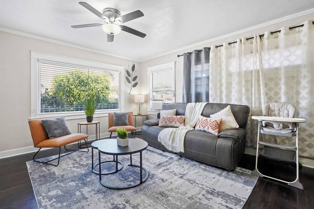 Close to Downtown Long Beach - Arcade - String Lights Patio - لونغ بيتش - غرفة معيشة