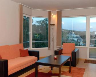 Hotel Avis - Sandanski - Living room