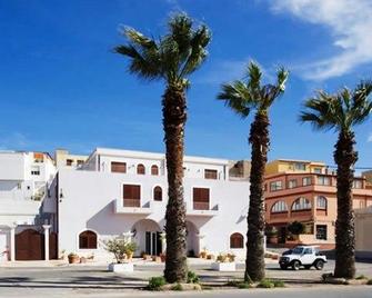 Hotel O'scià - Lampedusa - Building