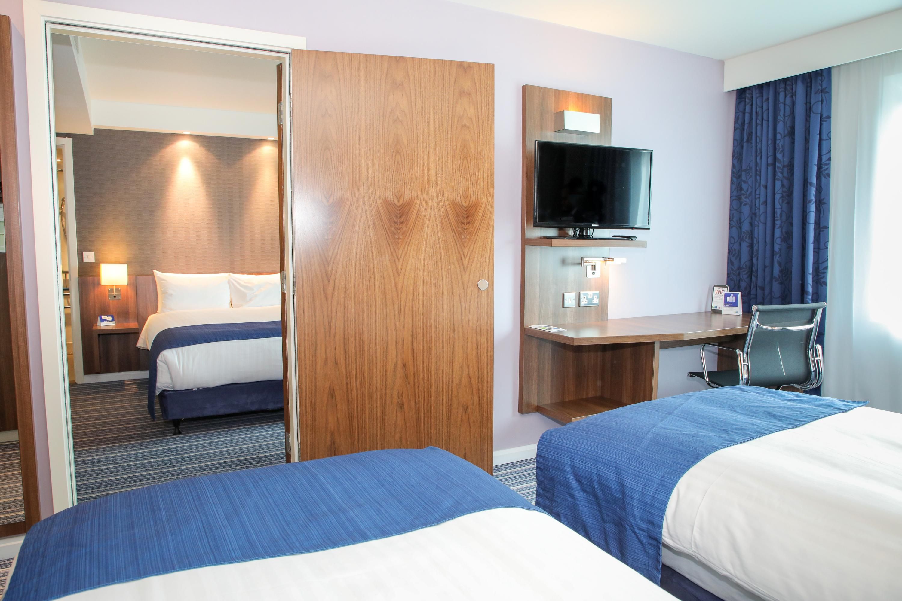 Holiday Inn Express Airport Near Legoland Uk Holiday Inn Express