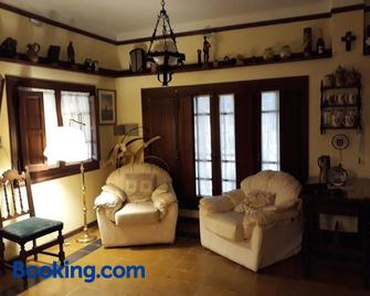 La Isolina Club de Campo - Villa María - Wohnzimmer