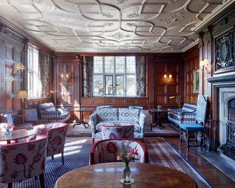 Gravetye Manor - East Grinstead - Lounge