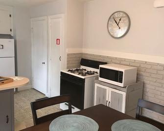 Cozy Home near College of Wooster - Wooster - Kitchen