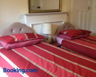 Rutland cottage - Largs - Schlafzimmer