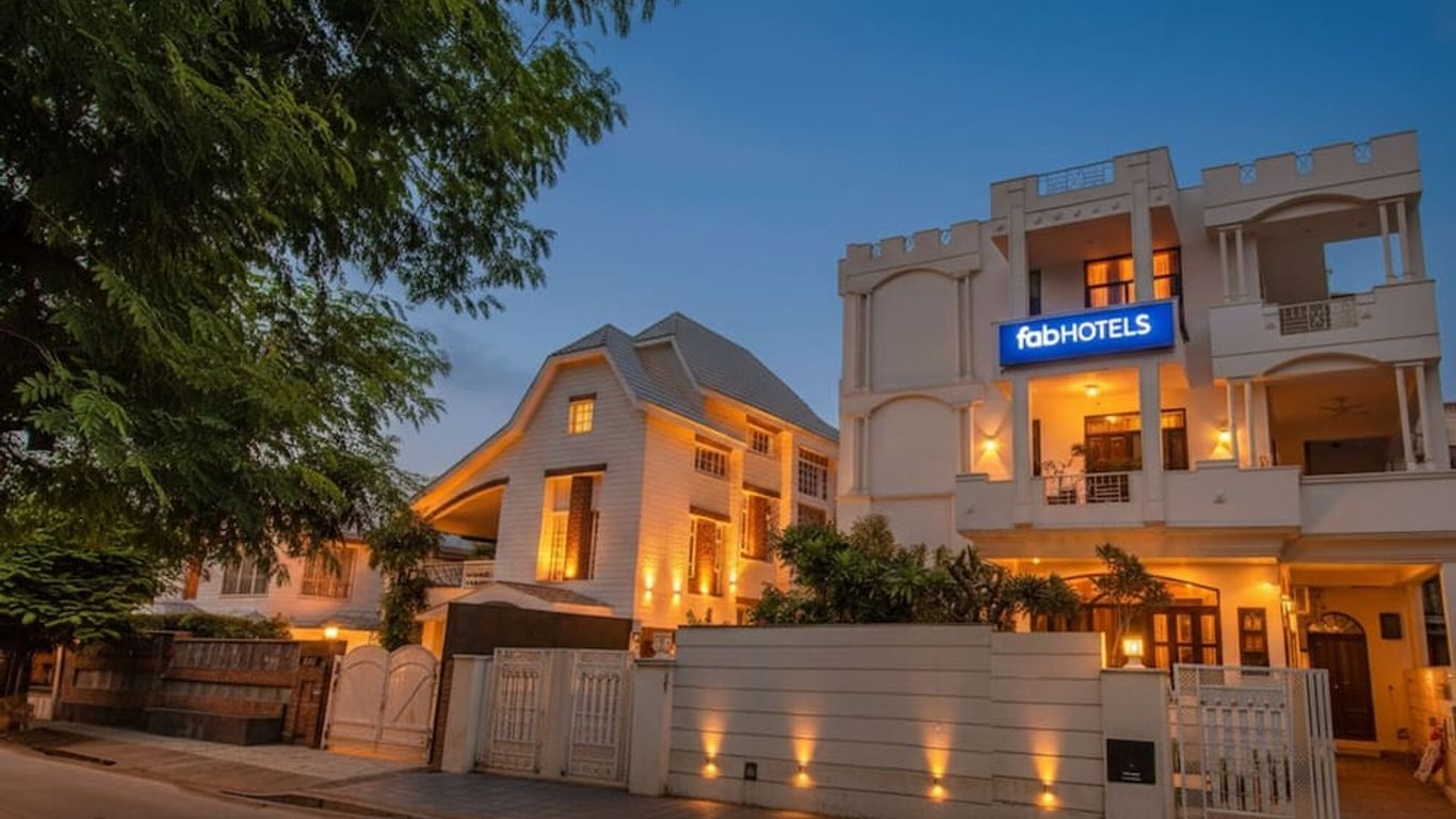 Fabhotel Jaipur Villa