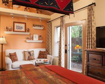 فور كاتشيناس بيد آند بريكفاست - سانتا في - غرفة معيشة