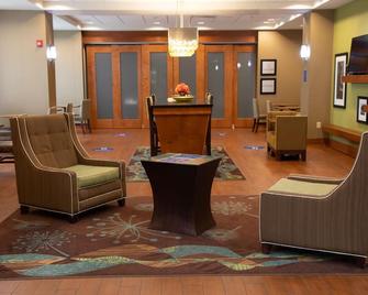 Hampton Inn Fayetteville - Fayetteville - Лаунж