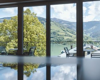 The Gast House Zell am See - Zell am See - Parveke