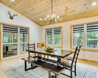 Porch and 1-Acre Yard White Mountains Hideaway - 桑頓(新罕布希爾州) - 餐廳